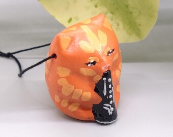 Adorno de gato de arcilla, regalo para músico, regalo de oboe, animal músico, figura de arcilla hecha a mano, regalo para profesor de música, linda figura de gato con música animal