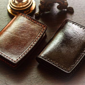 Klassische Geldbörse aus Vintage-Leder für Münzen - Handgefertigter Kartenhalter von Gillionel Artes