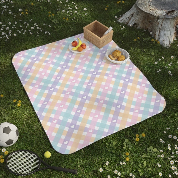 Cozy Gingham Plaids with Hearts Picnic Blanket - Ideal for Alfresco Dining