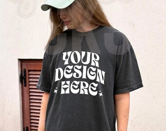 Comfort Colors Pepper Mockup Pepper Comfort Colors 1717 oversized Tshirt Mockup, Frauen Modell Lifestyle Mockup Outdoors Street trendy Mockup