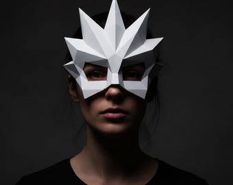 3D Printable Halloween Fox Mask: DIY Low Poly Pepakura Papercraft Template for Costumes