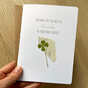 Buona fortuna con la tua nuova carta capitolo per congratularti con un amico o collega per un nuovo lavoro, laurea, pensione