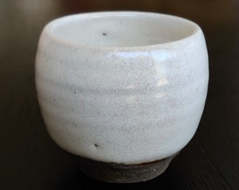 Original and signed sake cup by Uichi Shimizu (living national treasure, 1926-2004)