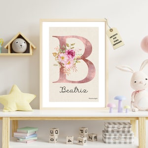 Lámina personalizada de letra inicial y nombre, flores en letra, póster de nombre personalizado, arte infantil digital, decoración de pared.