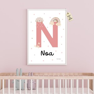 Lámina personalizada con letra inicial y nombre, decoración infantil para niña, póster decorativo para habitación de bebé, imprimible en A3.