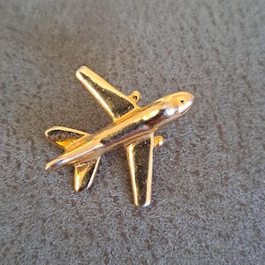 Pin airplane, golden airplane, gift for airplane lover, pilot, vintage pin airplane, aircraft, airliner, aeroplane, aviation, ForLuckVintage