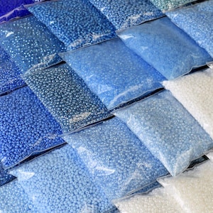 Perline da 2 mm, perline di vetro, perline 10/0, perline colorate, perline ceche, 4500 perline, 250 colori per ricami magici