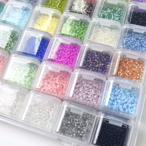 Kit di perline Preciosa Big Set – 56 colori vivaci, perline di vetro da 280 g – Set di perline ceche premium / Regalo ecologico per lei 2025