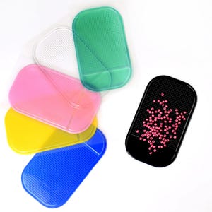 Tapete de silicona para abalorios: almohadilla antideslizante adhesiva para abalorios, tapete para hacer joyas, soporte para abalorios sin residuos, tapete de silicona portátil para abalorios.