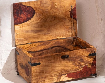 Custom Epoxy Olive Wood Jewelry Box, Personalized Engraved Resin, Christmas Gifts