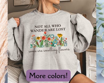 Retro Flower Sweatshirt, Boho Cottage Style Pullover, Botanical Floral Tee, Wildflowers Sweatshirt, Fairycore Gift Garden Lover Sweatshirt