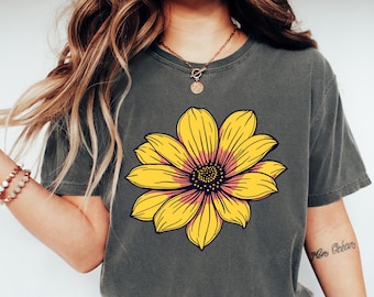 sunflower shirt Womens Comfort Colors® Cute Garden Tee Plant Lover Sunshine Floral Top Garden Lover Shirt for Summer Tee