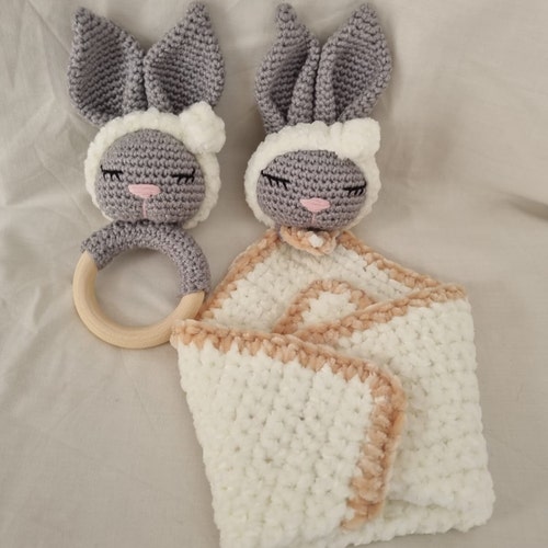 ヘーゼル ナッツと幸せなリスのかぎ針編みパターン - Etsy 日本