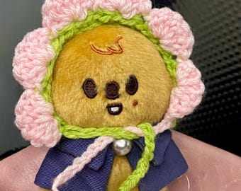 Stray kids skzoo handmade crochet  flower bonnet
