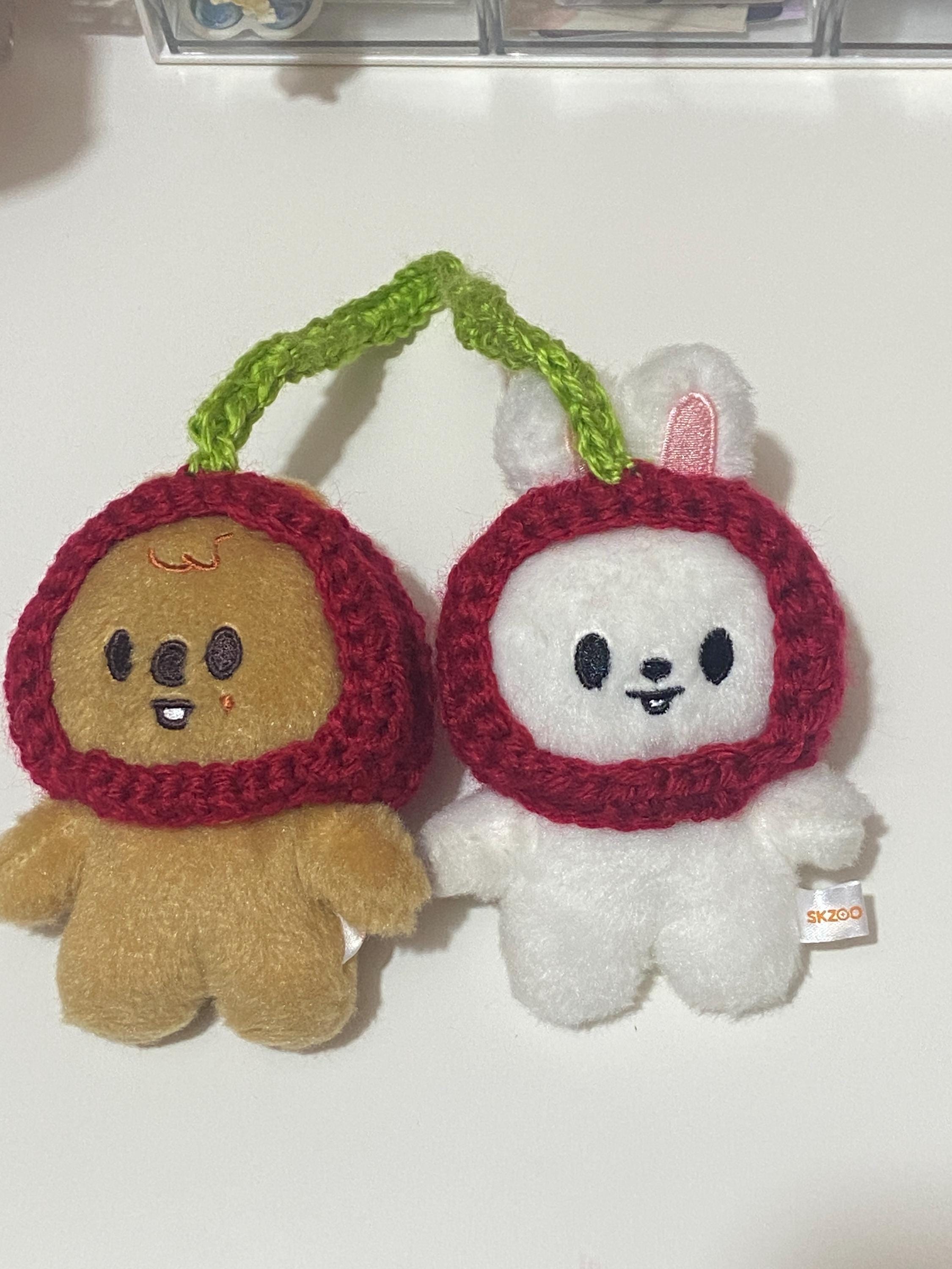 Stray Kids Skzoo Minsung Cherry Handmade Crochet Hat for 10cm Mini