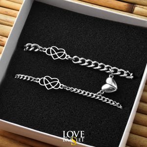 Infinity Heart-pararmband med magnetisk berlock, matchande smycken för honom och henne i silverset, rostfritt stål, jubileumspresent till henne och honom