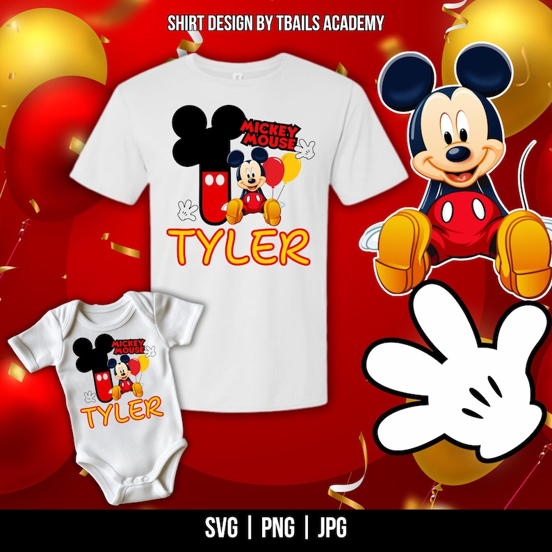 Op de afbeelding: Wit T-shirt en romper met een Mickey Mouse-ontwerp en de naam "Tyler" in oranje. Het ontwerp bevat Mickey Mouse met ballonnen. De afbeelding bevat ook een Mickey Mouse-afbeelding en een witte handschoen.