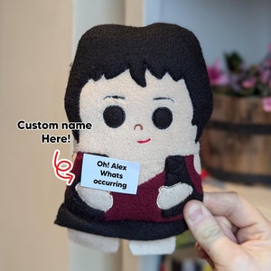 Peluche Nessa avec carte de voeux d'anniversaire personnalisée Stacey cadeau drôle Émission de télévision britannique avec citations de fans de la sitcom message personnalisé
