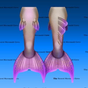 Può includere: Due code di sirena, una accanto all'altra, con una sfumatura di colori. Le code passano da un beige chiaro a un viola intenso alle pinne. Le pinne hanno una forma a ventaglio. Il testo "The Secret Mermaid Cove" è ripetuto.
