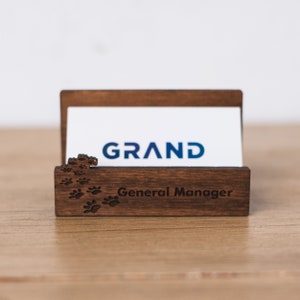 Personalisierter Visitenkartenhalter für den Schreibtisch, Veterinär Visitenkarten Ständer, Veterinär Visitenkarten Ständer, Veterinär Geschenk, Tatzen Visitenkarte
