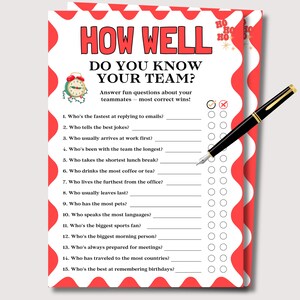 Pode incluir: Uma folha de jogo vermelha e branca intitulada "HOW WELL DO YOU KNOW YOUR TEAM?" com uma caneta preta. A folha tem perguntas para responder sobre os colegas de equipa. A caneta é preta com detalhes dourados.