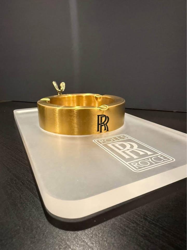 ROLLSROYCE灰皿 Rolls Royce Silver Cigar Holder Ashtray with Spirit of