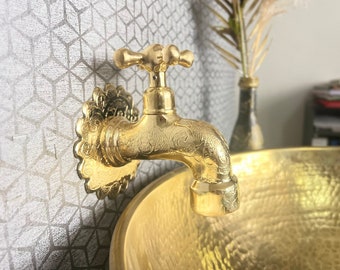 Robinet marocain élégant en laiton gravé - Parfait pour la salle de bain et le jardin