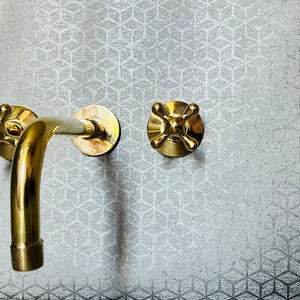 Unlacquered Brass Wall Mount Bath Faucet Hot and Cold Bathroom Faucet With Traditional Handles zdjęcie 3