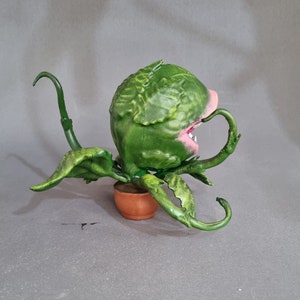 Audrey II / La petite boutique des horreurs/ Figurine imprimée en 3D et peinte à la main/ 10 cm/ image 2