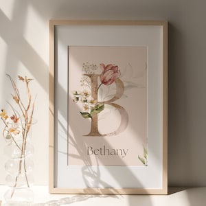 Ilustración de acuarela personalizada con la letra B para guardería, arte del alfabeto con decoración de flores silvestres, imagen inicial del nombre