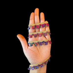 Designer de franjas indianas com renda multicolorida para qualquer tipo de costura, design de tecidos e artesanato múltiplo
