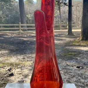 LE Smith Glass Red Amberina 22” Fat Bottom Footed Smoothie Vintage Swung Vase