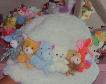 Cappello a secchiello in peluche – Accessorio per festival a tema orsacchiotto, caldo e accogliente per l'inverno *Fatto a mano*