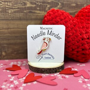 Magnetic Needle Minder