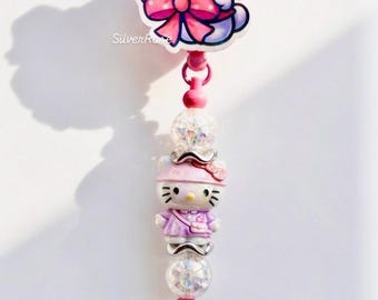Hello Kitty pärlformad namnskyltsrulle, infällbar ID-hållare för sjuksköterskor och lärare, kawaii Sanrio-present, rosa glitter-tillbehör för sjuksköterskor