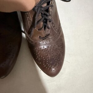 Vintage Tamaris Leather Brogue Heels: Brown Oxford Shoes, Made in Germany, Size 39 image 17