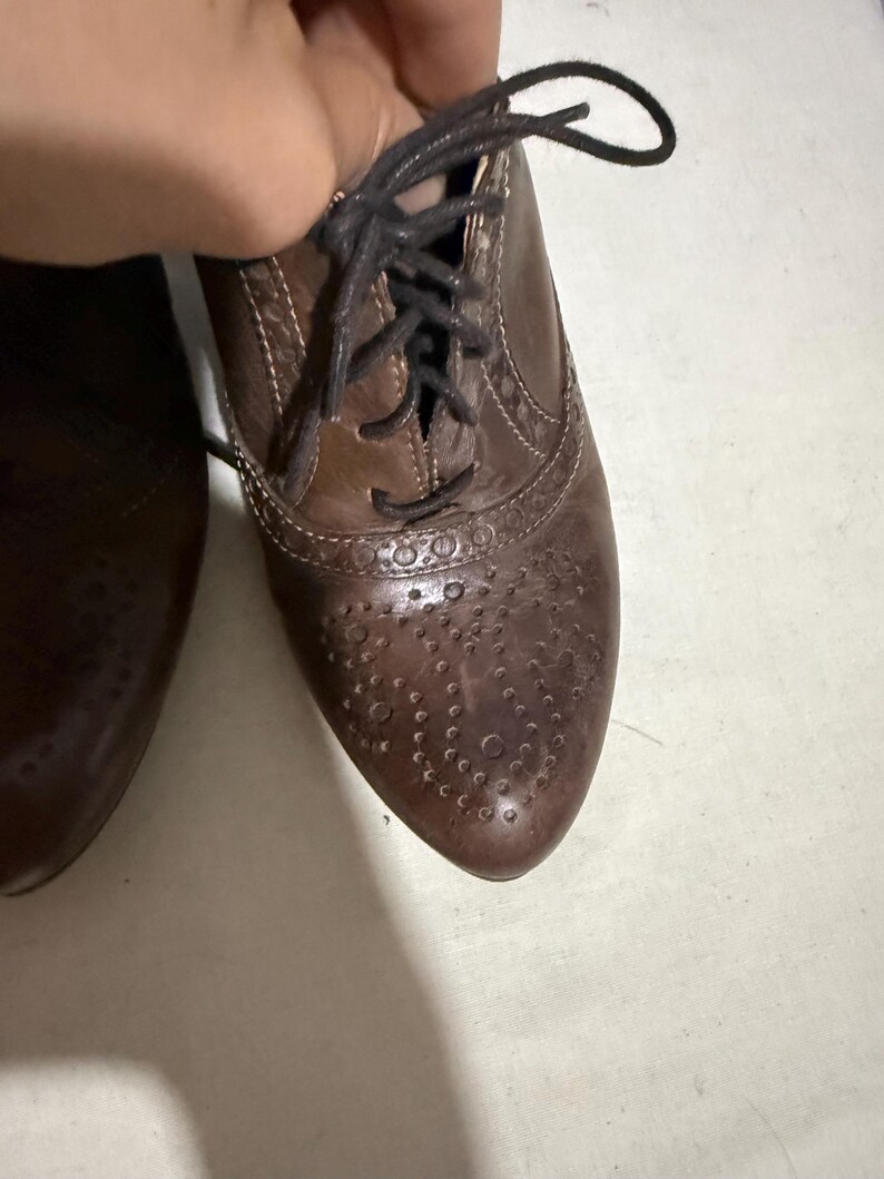 Vintage Tamaris Leather Brogue Heels: Brown Oxford Shoes, Made in Germany, Size 39 image 17