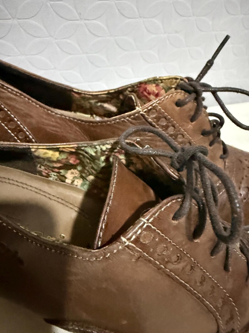 Vintage Tamaris Leather Brogue Heels: Brown Oxford Shoes, Made in Germany, Size 39 image 20