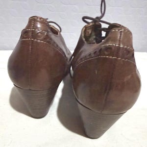 Vintage Tamaris Leather Brogue Heels: Brown Oxford Shoes, Made in Germany, Size 39 image 14