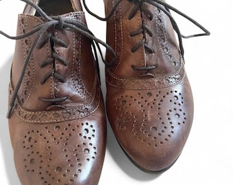 Vintage Tamaris Leather Brogue Heels: Brown Oxford Shoes, Made in Germany, Size 39