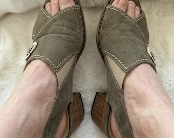 Vintage Italian Suede Sandals, Edelweiss Flower Detail, Boho Slingback Heels (EU 37.5)