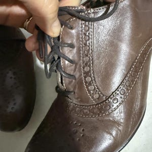 Vintage Tamaris Leather Brogue Heels: Brown Oxford Shoes, Made in Germany, Size 39 image 16