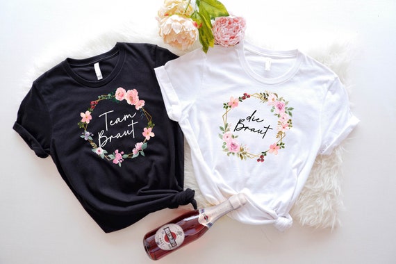 JGA In A Romantic Flower Wreath T-Shirt, Die Braut Team Braut Shirt, Bridal Crown Flower Shirt, Bachelorette Party Tee, Flower Girl Tee