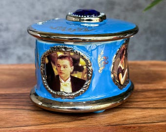 Titanic prop that saved Rose and sparked debate fetches $700