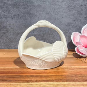 Vintage Lenox Ivory Double Swan Basket Vintage Swan Candy Dish Cream Bone China Swan Figurine Collectible Swan Vintage Gift Idea