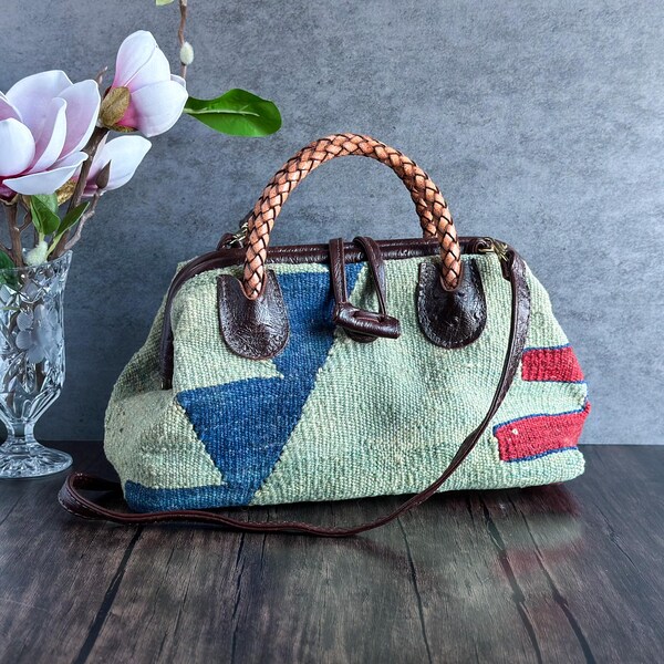 Vintage Wool Carpet Bag with Leather Handles and Strap – Boho Tapestry Small Doctor’s Satchel Purse