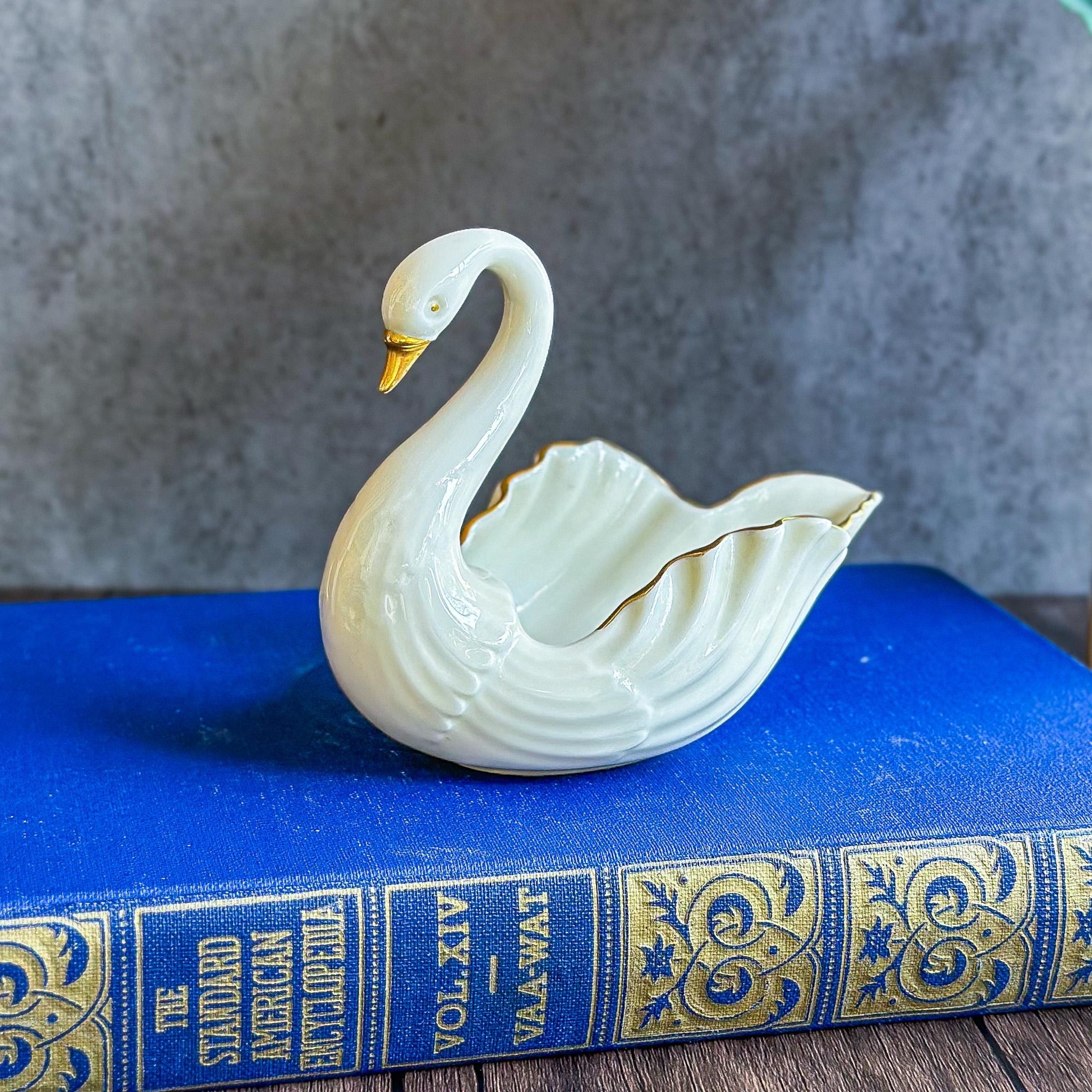 Vintage Lenox Swan Small Ring/trinket Dish With 24K Gold Trim