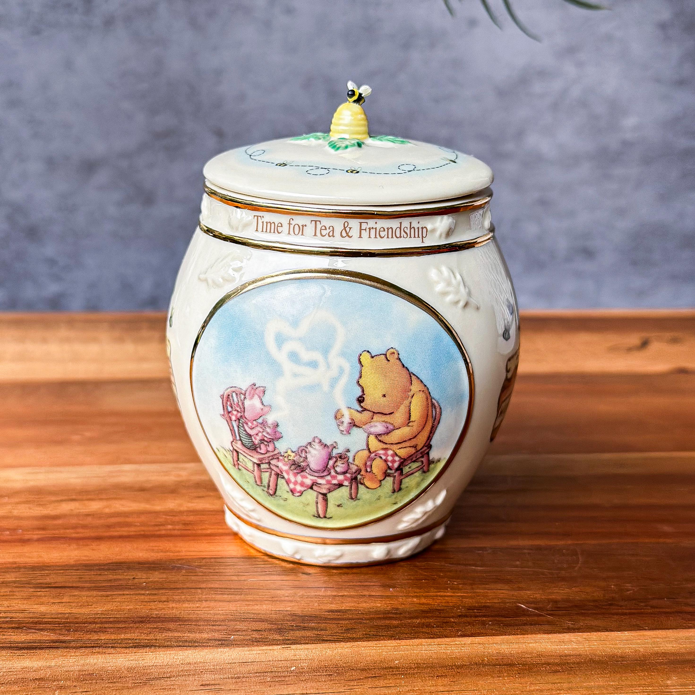 Vintage Disney Winnie The Pooh Porcelain Ceramic Figurine Japan 5" Tall