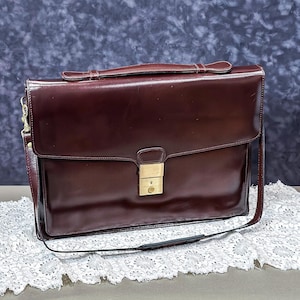 Sac messager porte-documents en cuir marron des années 1980 avec accessoires en laiton, sac en cuir de bureau classique fabriqué en Roumanie
