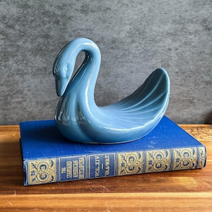 Vintage Light Blue Ceramic Swan Towel Holder: Shabby Chic Vanity Decor